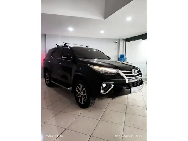 Carro Toyota SW4 2017 2.8 TDI SRX 5L 4x4 (Aut)