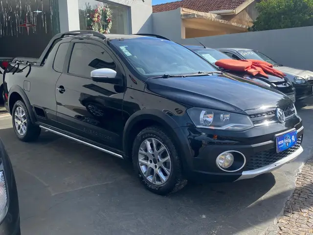 Carro Volkswagen Saveiro 2014 Cross 1.6 (Flex) (cab. estendida)