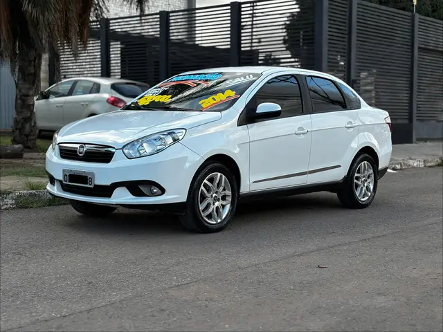 Carro Fiat Grand Siena 2014 Essence 1.6 16V (Flex)