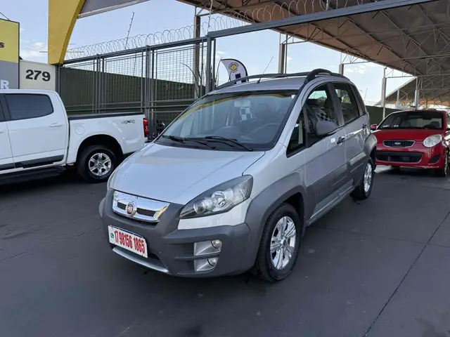 Carro Fiat Idea 2014 Adventure 1.8 16V E.TorQ (Flex)