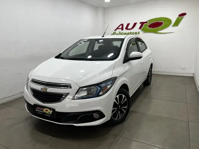 Carro Chevrolet Onix 2015 1.4 LTZ SPE/4 (Aut)