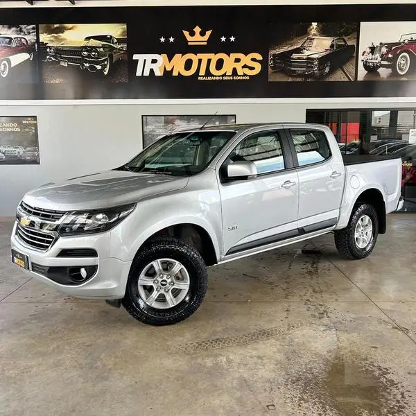 Carro Chevrolet S10 Cabine Dupla 2018 S10 2.5 ECOTEC SIDI Advantage 4x2 (Cabine Dupla)