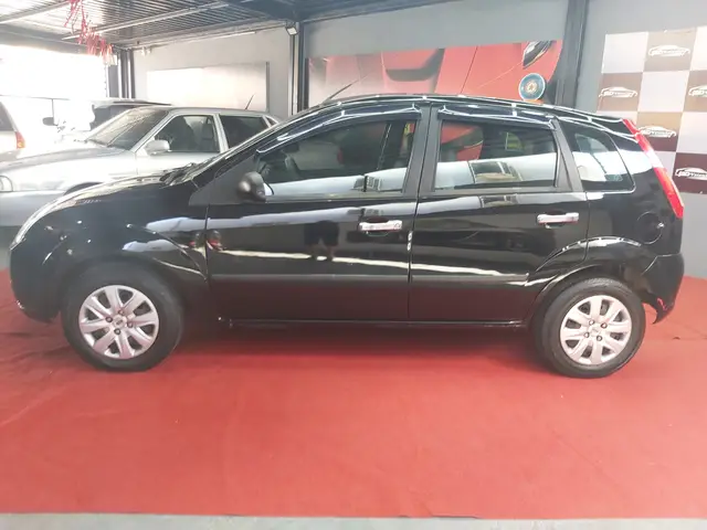 Carro Ford Fiesta Sedan 2009 1.0 (Flex)