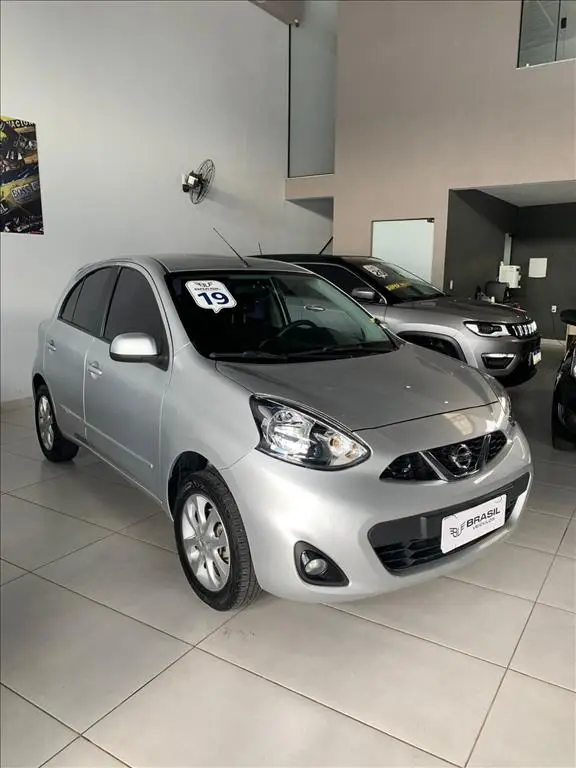 Carro Nissan March 2019 1.6 16V SV (Flex)