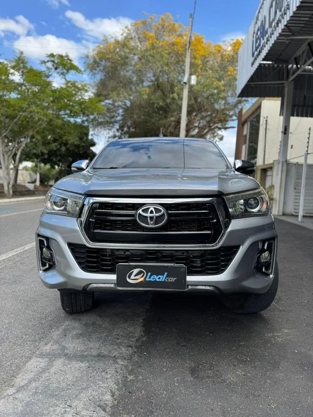 Carro Toyota Hilux Cabine Dupla 2017 Hilux 2.8 TDI SRV CD 4x4 (Aut)