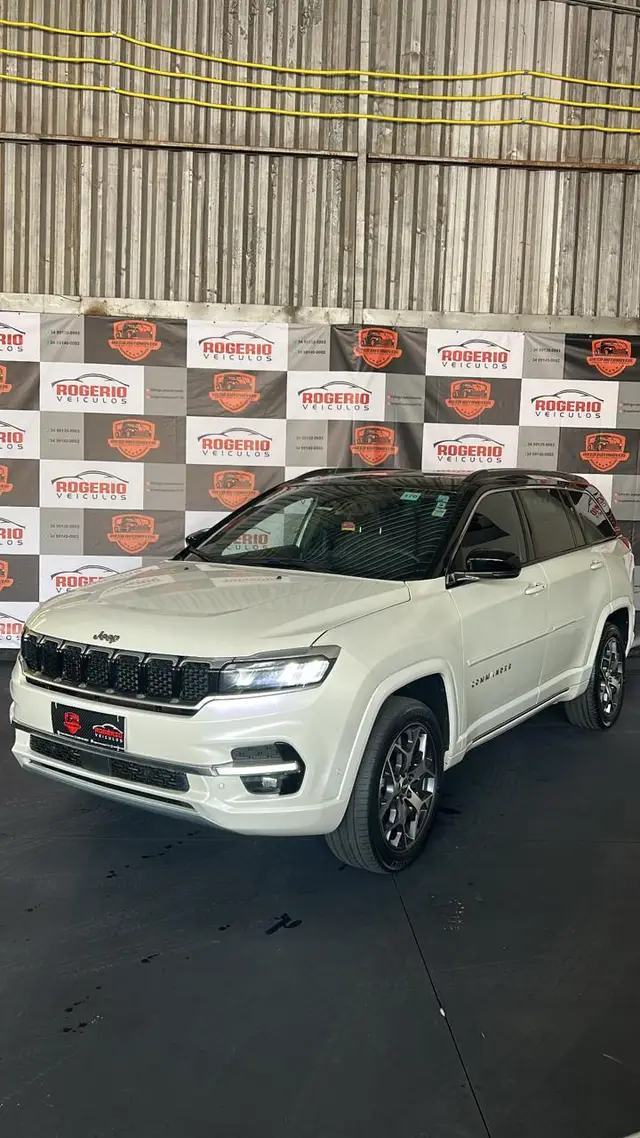 Carro Jeep Commander 2022 Overland TD380 Diesel 4x4 (Aut)