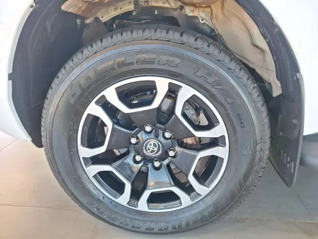 Carro Toyota Hilux Cabine Dupla 2024 SRX Plus 4x4 2.8 Diesel