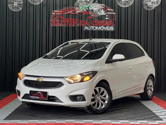 Carro Chevrolet Onix 2017 1.4 Activ SPE/4 (Aut)