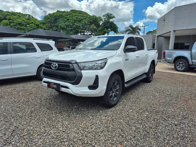 Carro Toyota Hilux Cabine Dupla 2024 SR 4x4 2.8 Diesel