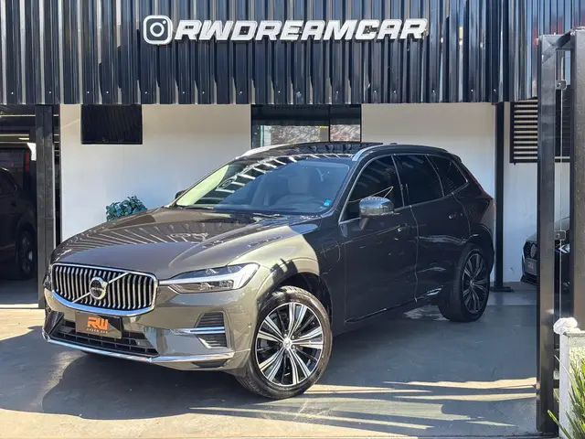 Carro Volvo XC60 2022 Recharge Inscription Hybrid AWD (Aut)