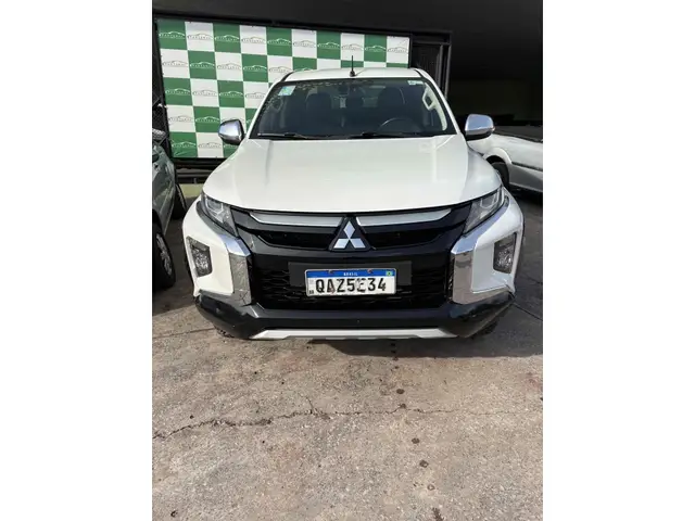 Carro Mitsubishi L200 Triton Sport 2022 HPE 2.4 DID-H 4x4 (Aut)