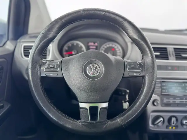 Carro Volkswagen Fox 2014 1.6 VHT I-Motion (Flex)