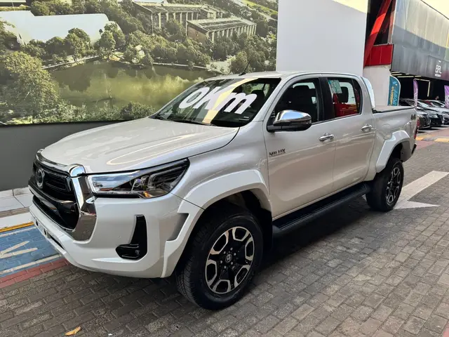 Carro Toyota Hilux Cabine Dupla 2025 SRX 4x4 2.8 Diesel