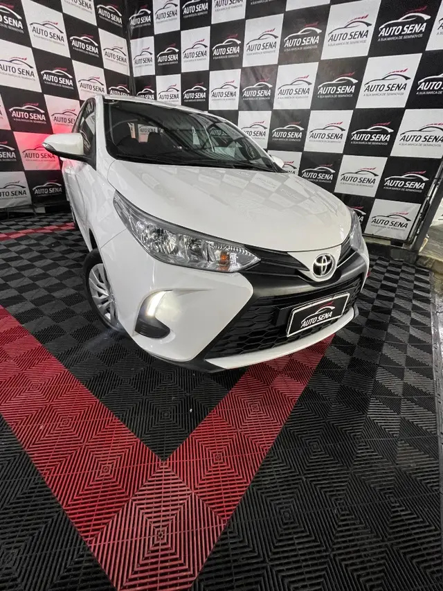 Carro Toyota Yaris Sedan 2023 XL 1.5 Flex 16V 4p Aut.