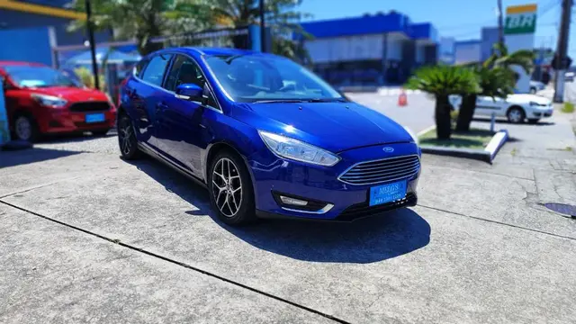Carro Ford Focus Hatch 2016 Titanium 2.0 PowerShift