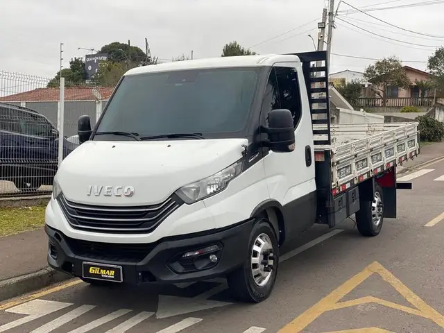 Carro Iveco Daily Chassi 2023 35-160 Longo 3.0 (Diesel)