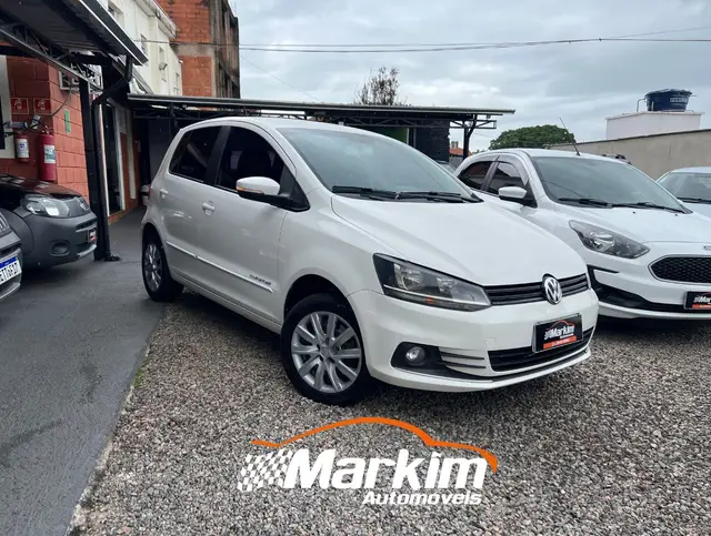 Carro Volkswagen Fox 2015 Comfortline 1.6 MSI (Flex)