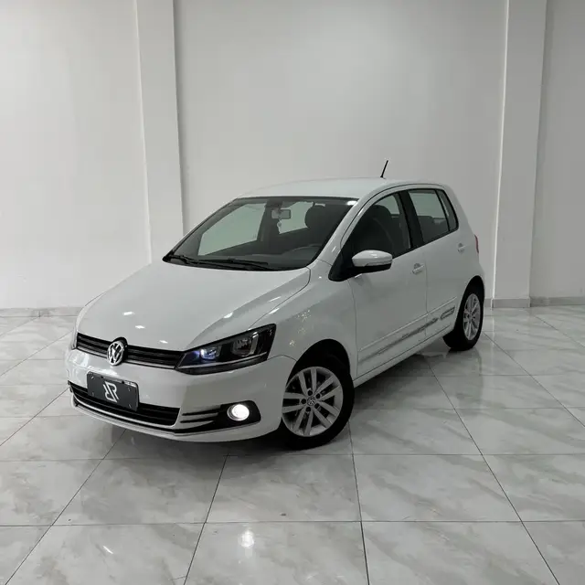 Carro Volkswagen Fox 2018 1.6 MSI Connect (Flex)