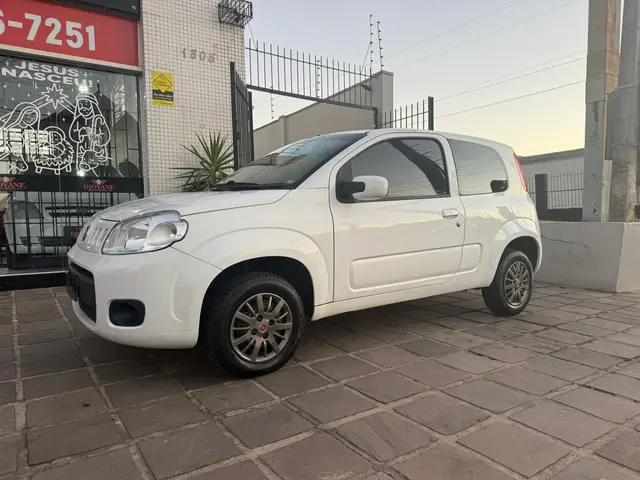 Carro Fiat Uno 2014 Vivace 1.0 8V (Flex) 2p