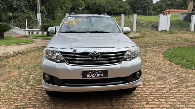 Carro Toyota SW4 2015 Hilux  2.7 4x2 SR (Flex)
