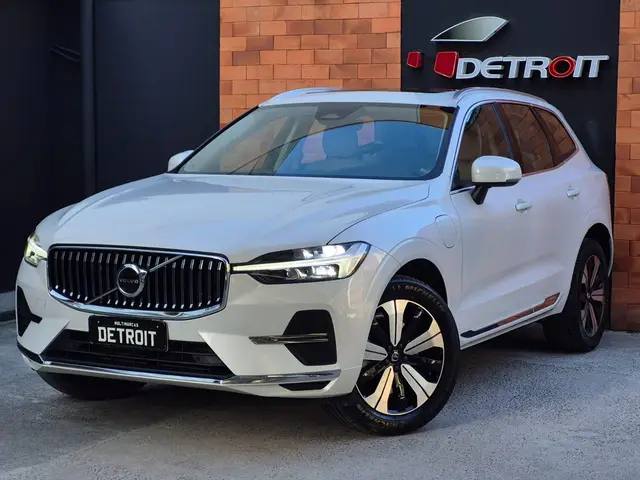 Carro Volvo XC60 2023 Recharge Plus 2.0