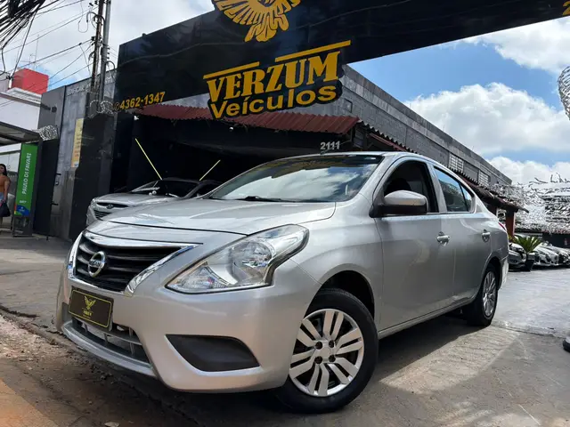 Carro Nissan Versa 2019 1.0 12V (Flex)