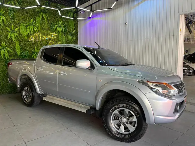 Carro Mitsubishi L200 Triton 2021 MotorSports HPE 2.4 Dies.