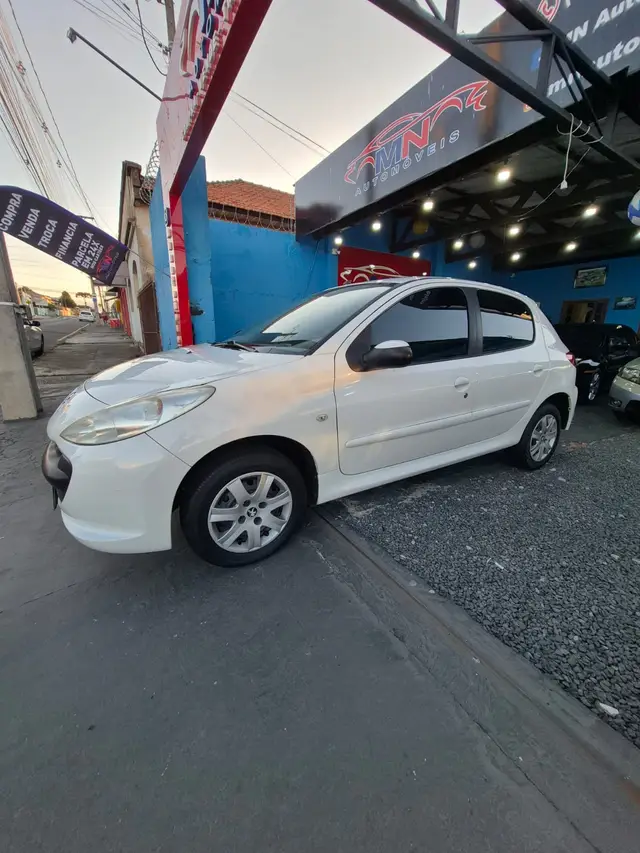 Carro Peugeot 207 2013 Hatch Blue Lion 1.4 (Flex)