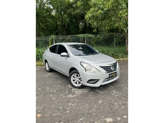 Carro Nissan Versa 2018 1.6 16V SV (Flex)