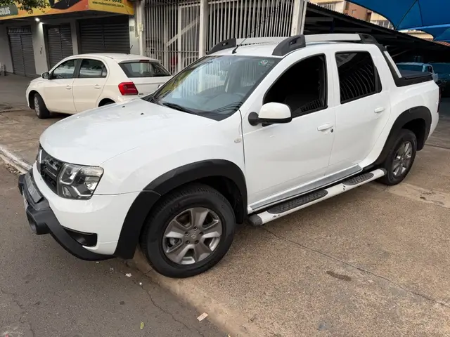 Carro Renault Duster Oroch 2016 1.6 16V SCe Dynamique (Flex)