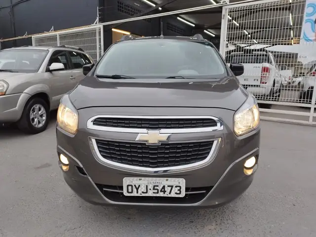 Carro Chevrolet Spin 2014 Advantage 5S 1.8 (Flex) (Aut)