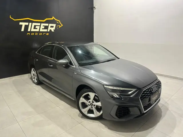 Carro Audi A3 2024 S-Line 2.0 TFSI S-Tron.(Híb.)