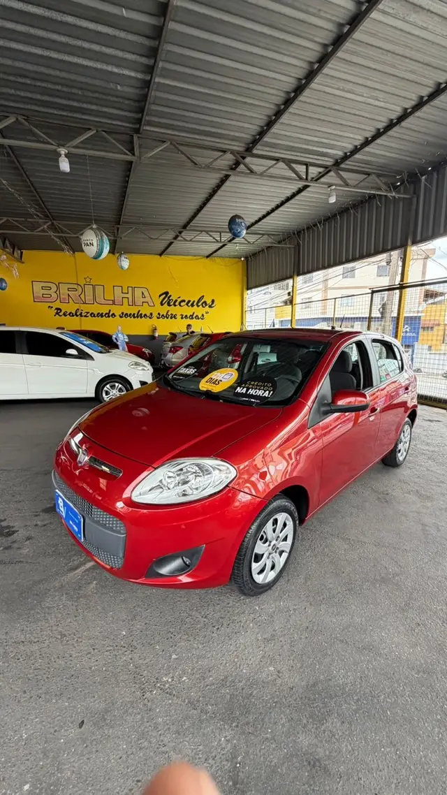Carro Fiat Palio 2013 Attractive 1.0 8V (Flex)