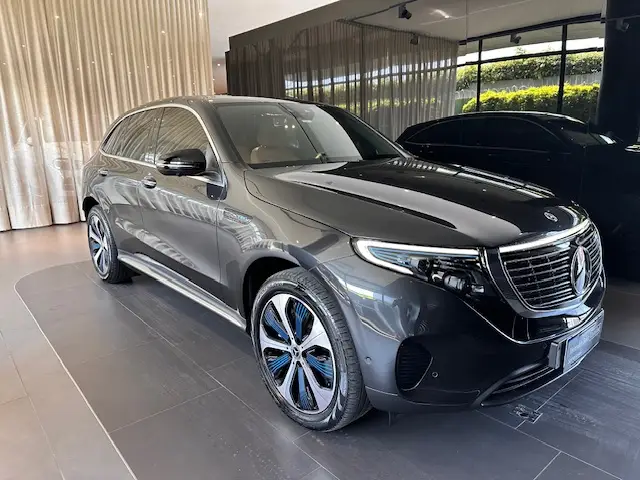 Carro Mercedes-Benz EQC 2021 400 4MATIC AMG Line (Elétrico)