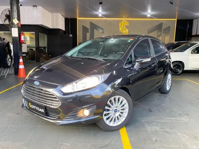 Carro Ford Fiesta Hatch 2014 Titanium Powershift 1.6 (Flex)