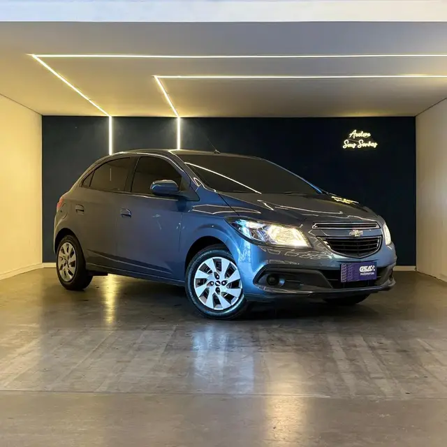 Carro Chevrolet Onix 2014 1.4 LT SPE/4