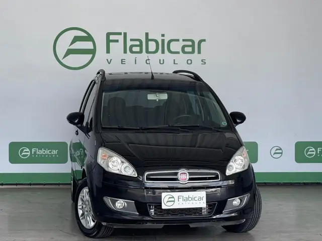Carro Fiat Idea 2014 Attractive 1.4 8V (Flex)
