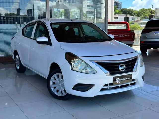 Carro Nissan Versa 2018 1.0 12V (Flex)
