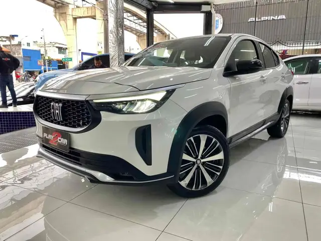 Carro Fiat Fastback 2025 Audace T200 Hybrid