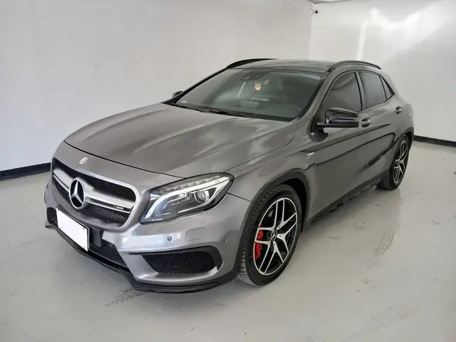 Carro Mercedes-Benz GLA 45 AMG  2016 GLA 45 AMG 4Matic DCT