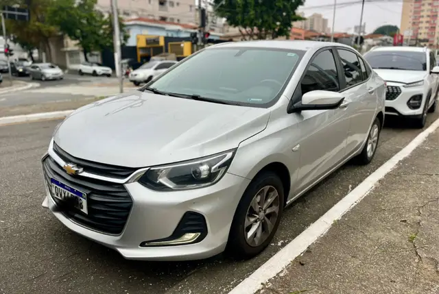 Carro Chevrolet Onix Plus 2020 1.0 LTZ Turbo Flex (Aut)