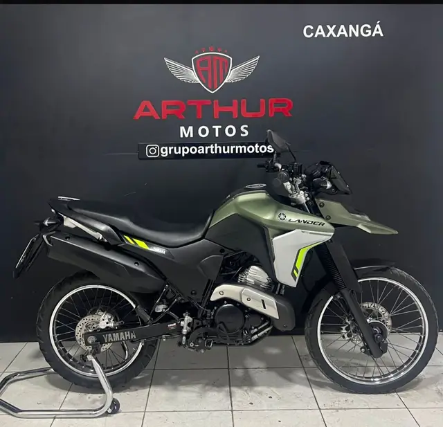 Moto Yamaha XTZ 250 Lander 2025 Connected