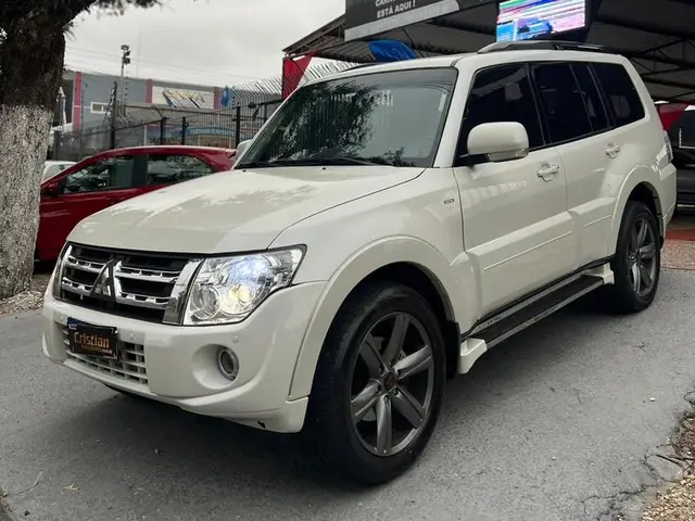 Carro Mitsubishi Pajero Full 2013 3.2 DI-D 5D HPE 4WD