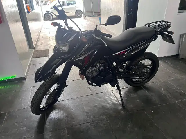 Moto Yamaha XTZ 250 Lander 2008 STD