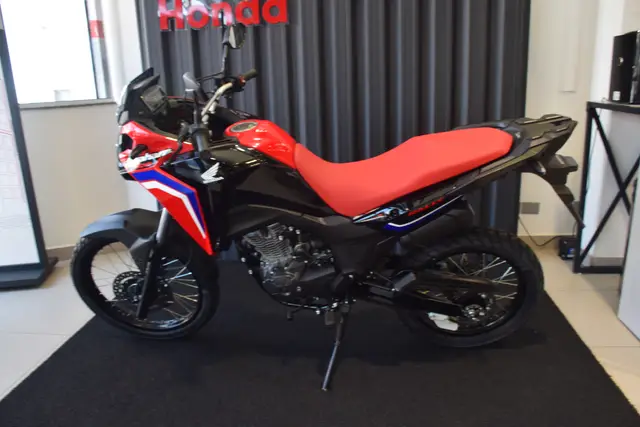 Moto Honda XRE Sahara 300 2026 Rally