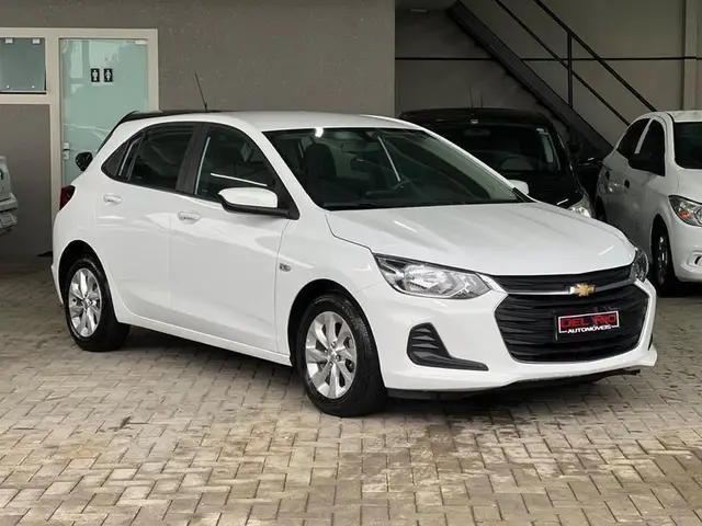 Carro Chevrolet Onix 2023 LT 1.0