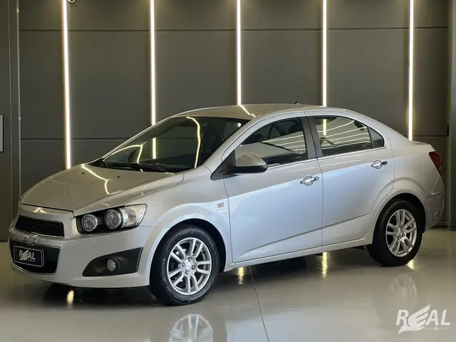 Carro Chevrolet Sonic Sedan 2014 LTZ 1.6 (Aut)