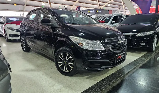 Carro Chevrolet Onix 2014 1.0 LT SPE/4
