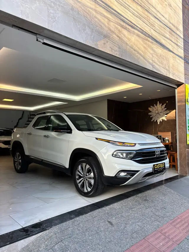 Carro Fiat Toro 2023 Volcano 1.3