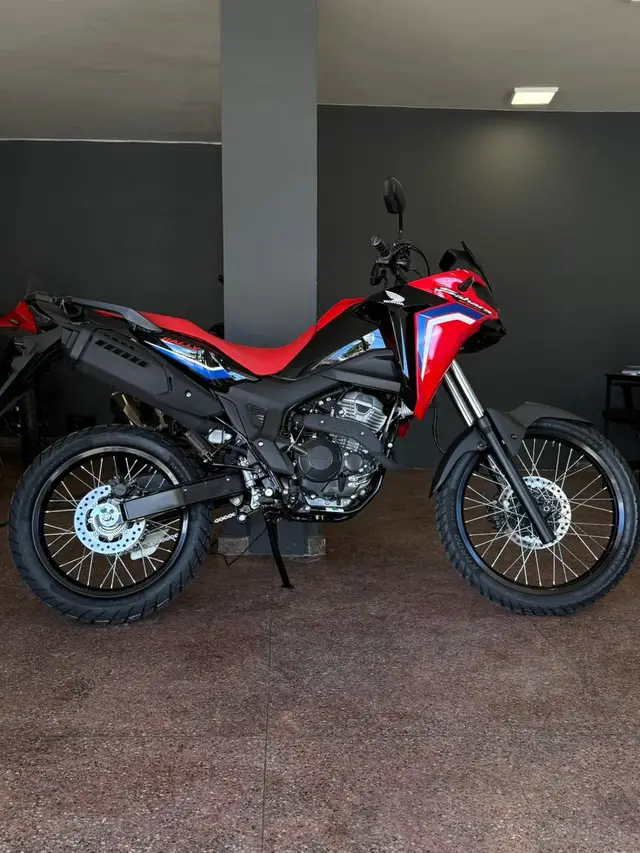 Moto Honda XRE Sahara 300 2026 Rally